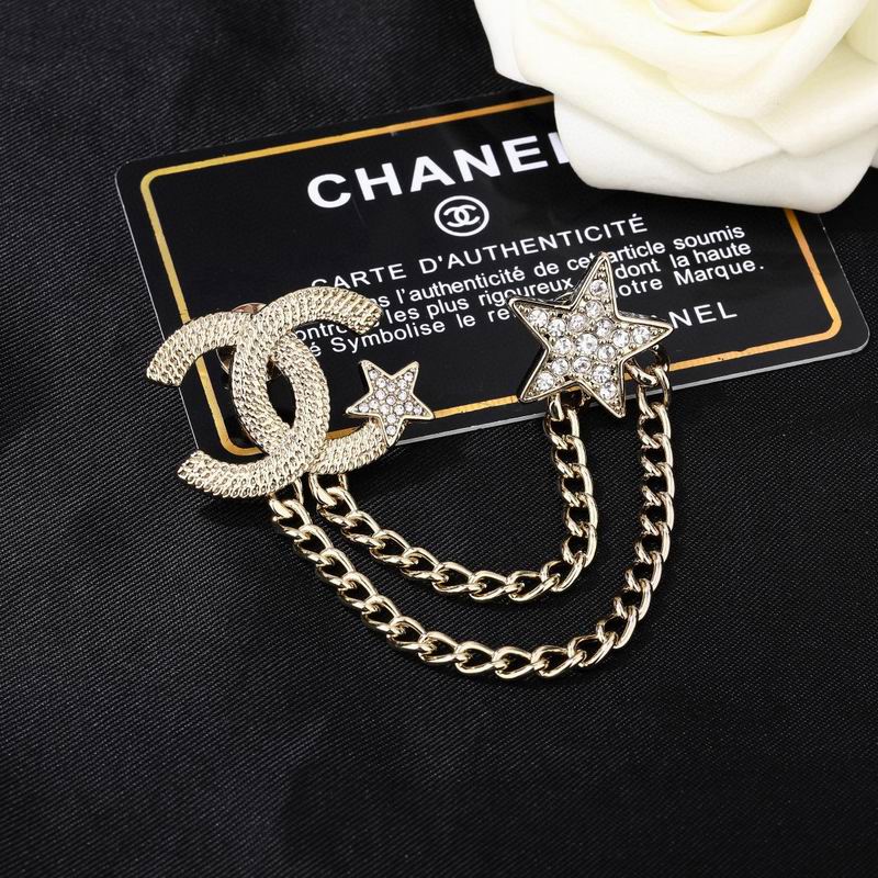 Chanel Brooch 03yxs302